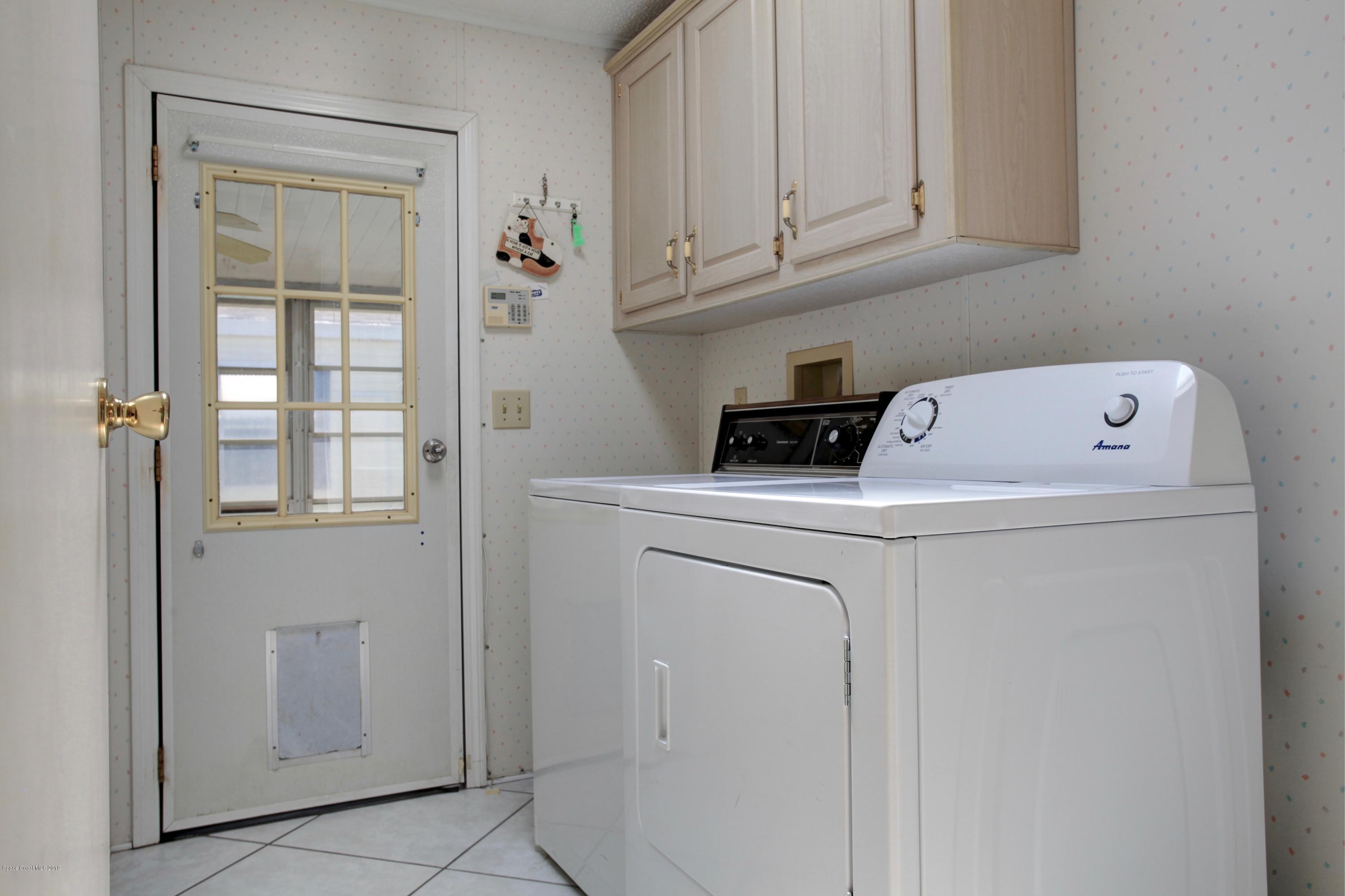 428 Papaya Circle Barefoot Bay, FL 32976 - Photo 10 of 37 K1