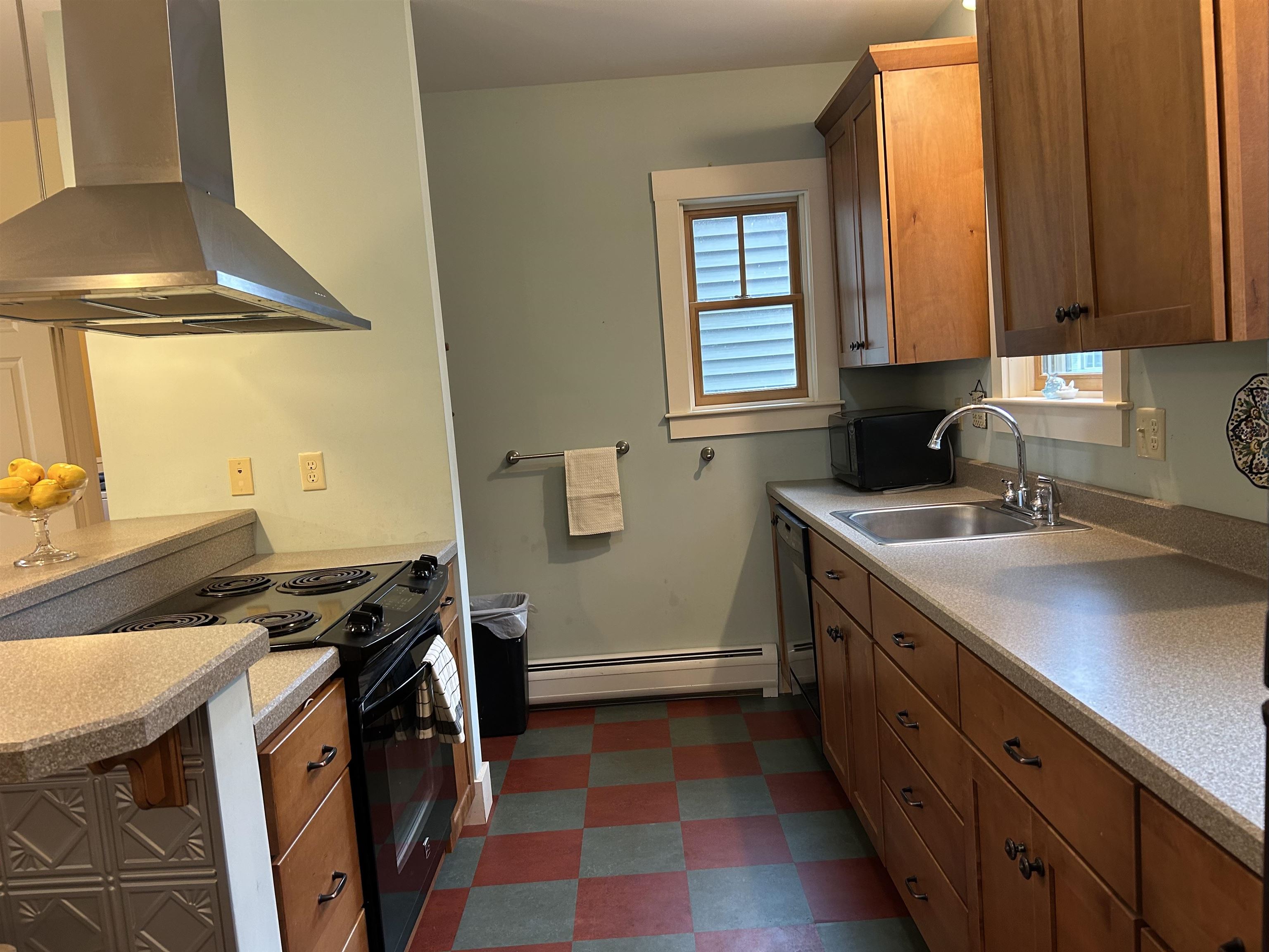 11 Morrison Avenue Meredith, NH 03253 - Photo 16 of 40