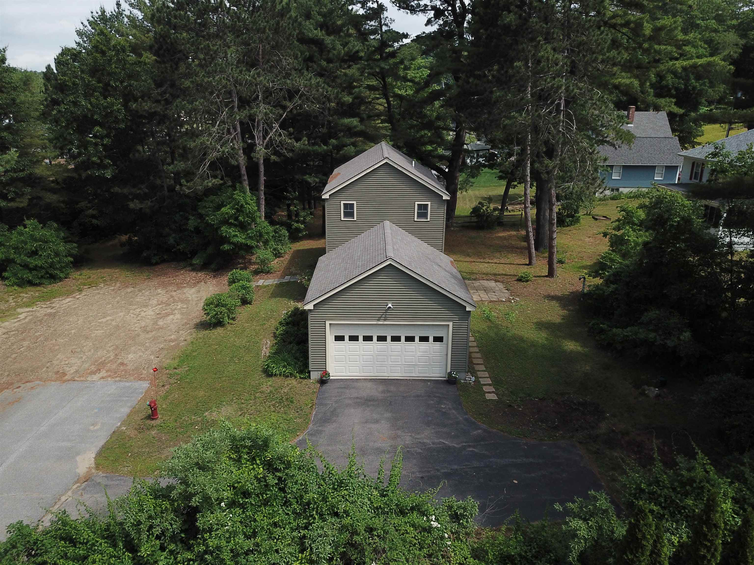 11 Morrison Avenue Meredith, NH 03253 - Photo 4 of 40