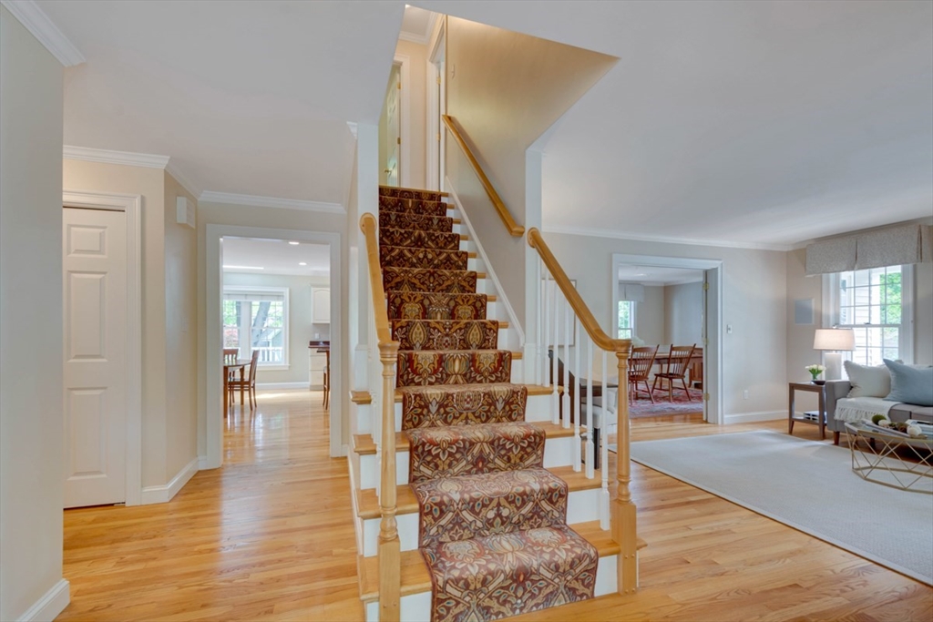 96 Richdale Road Needham, MA 02494 - Photo 5 of 41