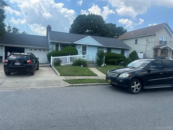 $5,850 | 168 Lenox Avenue, Uniondale, NY 11553