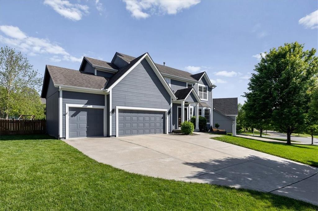 362 South Stonecrest Road Olathe, KS 66061 - Photo 2 of 23