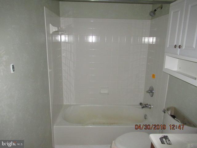 3441 Barkley Woods Road Baltimore, MD 21244 - Photo 21 of 23 Bath