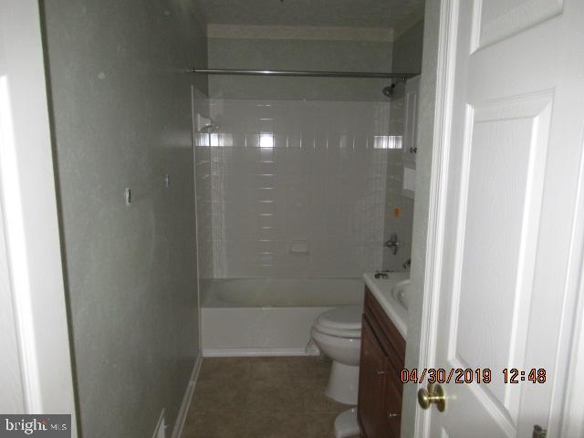 3441 Barkley Woods Road Baltimore, MD 21244 - Photo 23 of 23 Bath