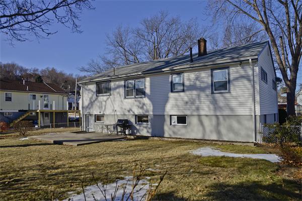 14 Overlea Avenue Chelsea, MA 02150 - Photo 17 of 18 Gallery Image 17