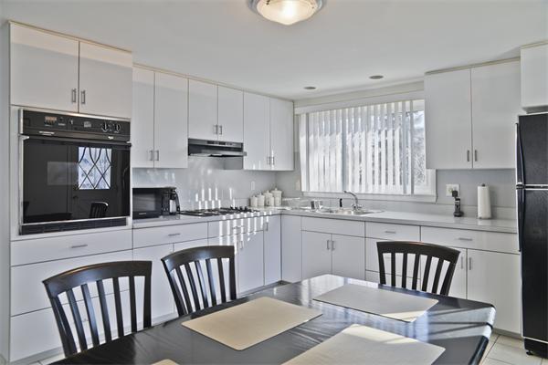 14 Overlea Avenue Chelsea, MA 02150 - Photo 7 of 18 Gallery Image 7