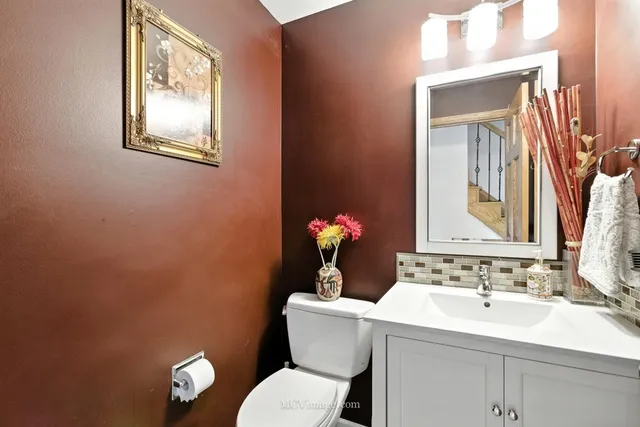 $625,000 | 3835 Huntington Boulevard, Hoffman Estates, IL 60192