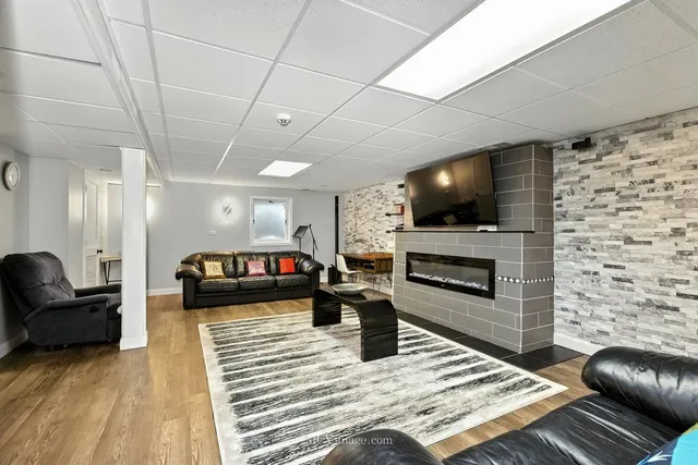 $625,000 | 3835 Huntington Boulevard, Hoffman Estates, IL 60192