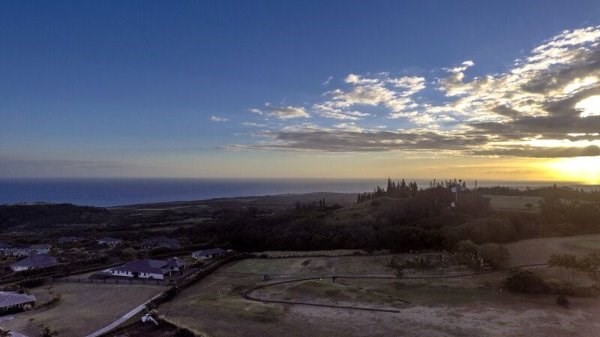 Puu Road Kalaheo, HI 96741 - Photo 8 of 25 a view of a city