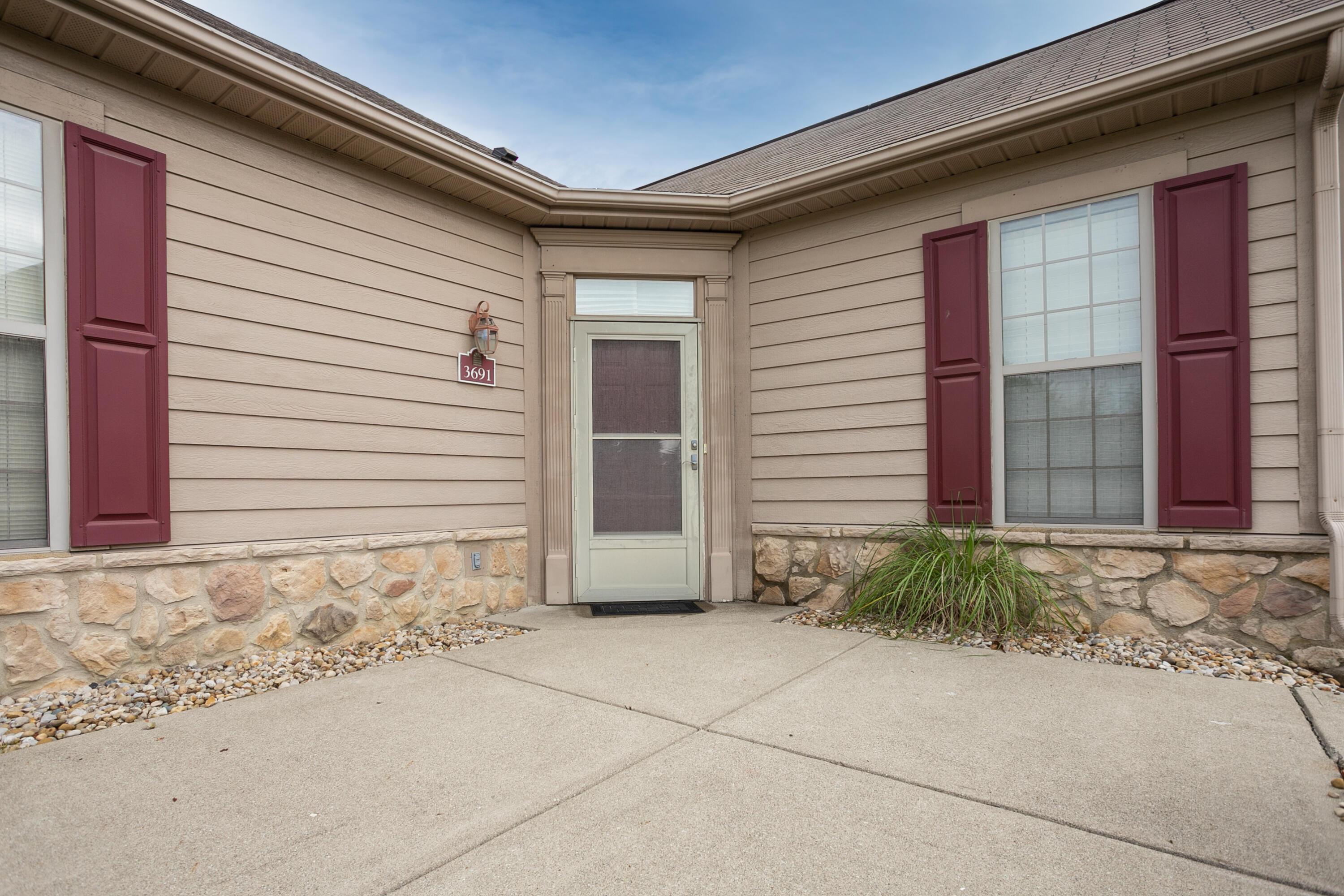 3691 Stoneway Point Powell, OH 43065 - Photo 3 of 29 _MG_4683-Edit