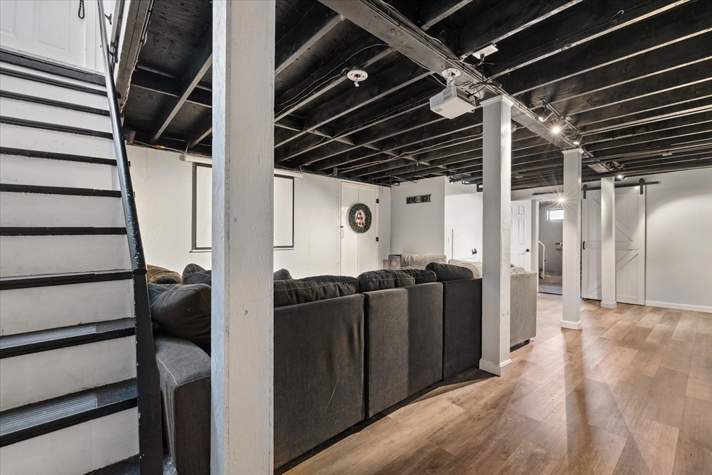 514 West Street Gardner, MA 01440 - Photo 17 of 37 a view of entryway