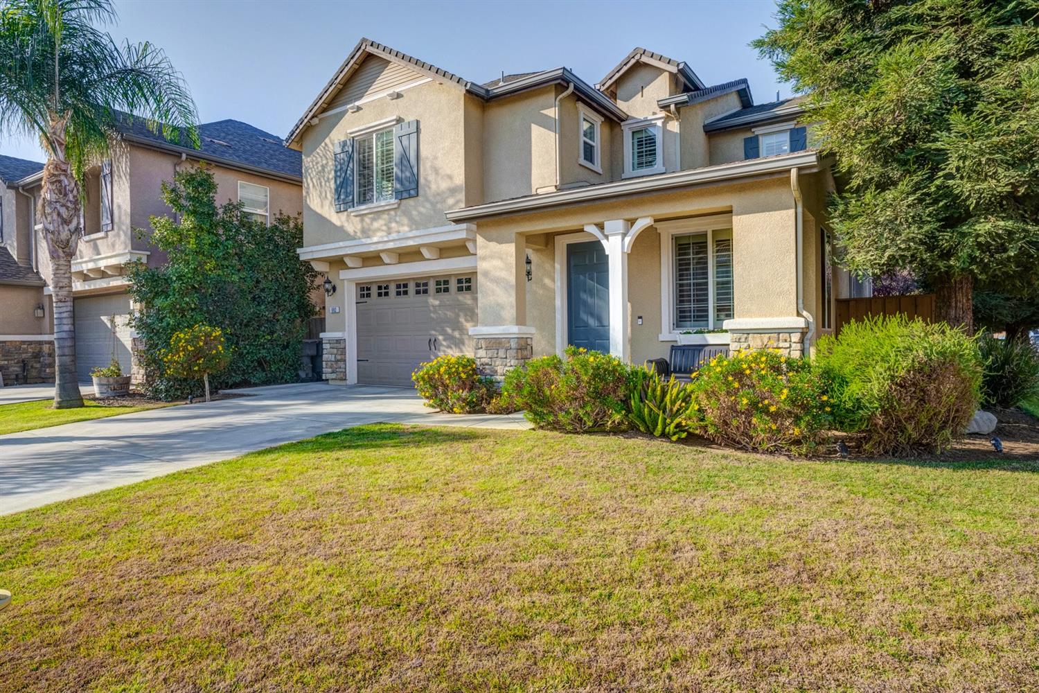 692 Blueberry Lane Madera, CA 93638 - Photo 2 of 43