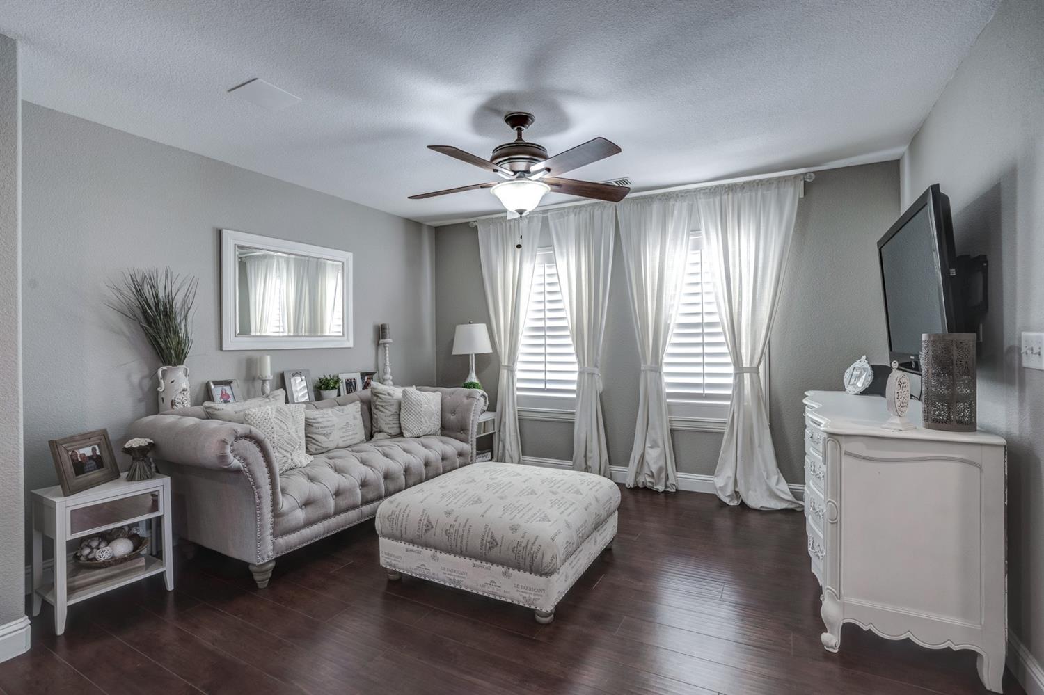 692 Blueberry Lane Madera, CA 93638 - Photo 20 of 43