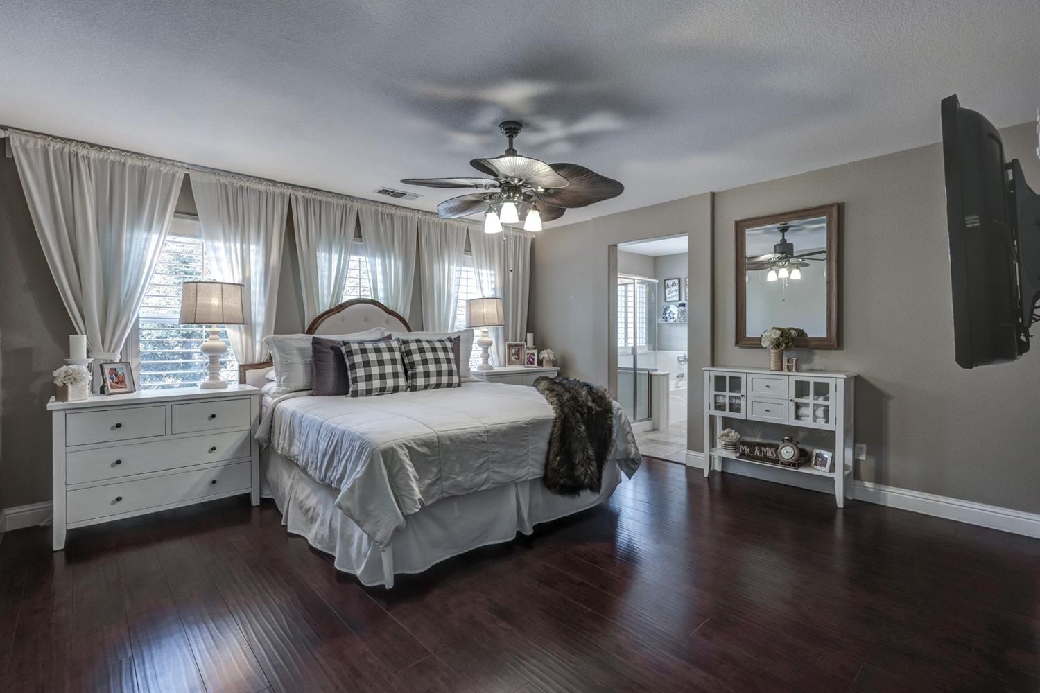 692 Blueberry Lane Madera, CA 93638 - Photo 27 of 43