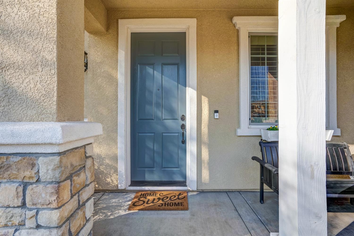 692 Blueberry Lane Madera, CA 93638 - Photo 4 of 43