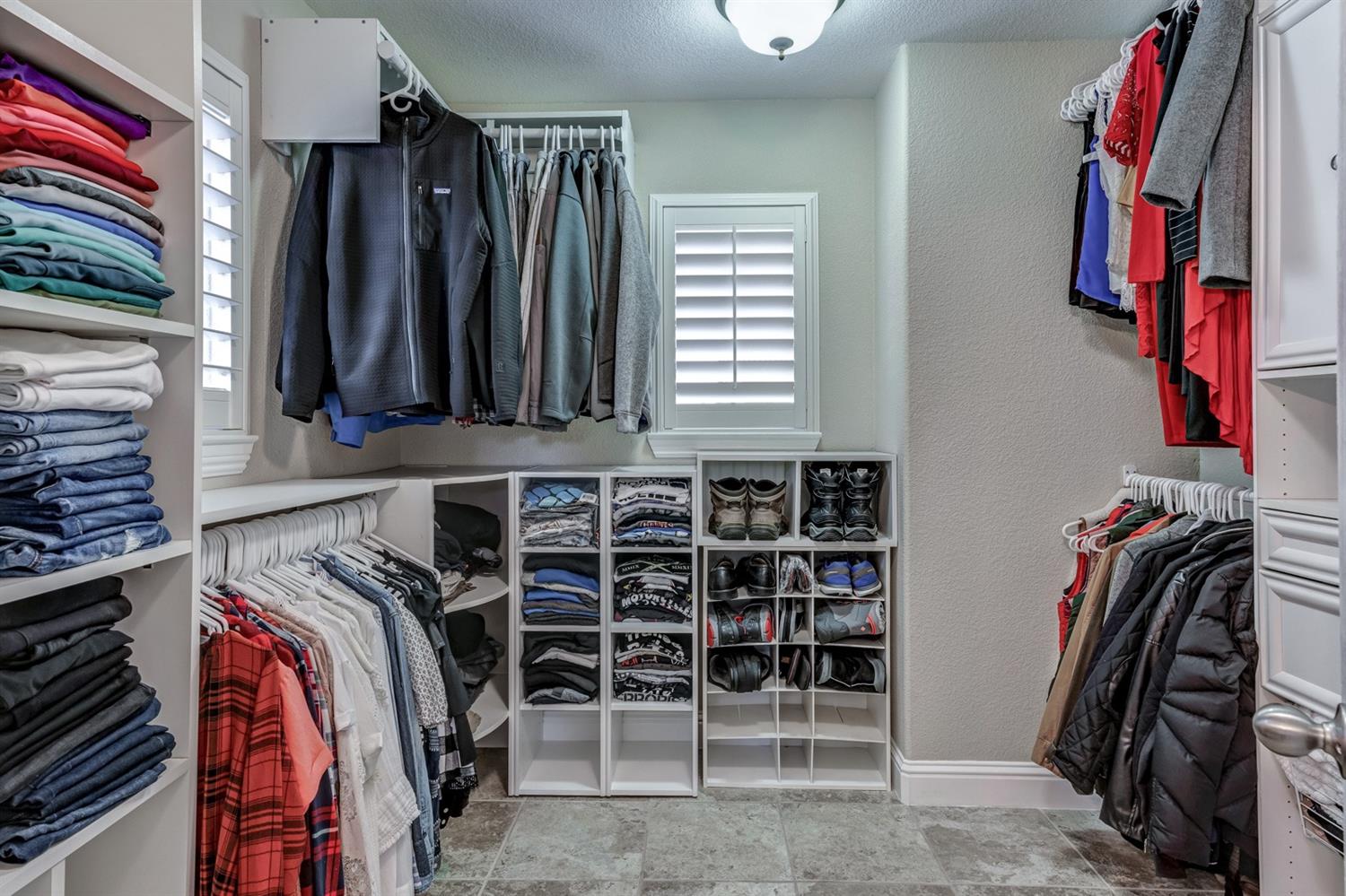 692 Blueberry Lane Madera, CA 93638 - Photo 31 of 43