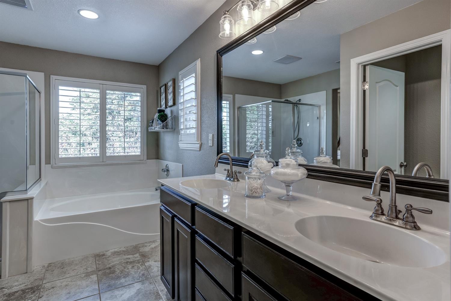 692 Blueberry Lane Madera, CA 93638 - Photo 32 of 43