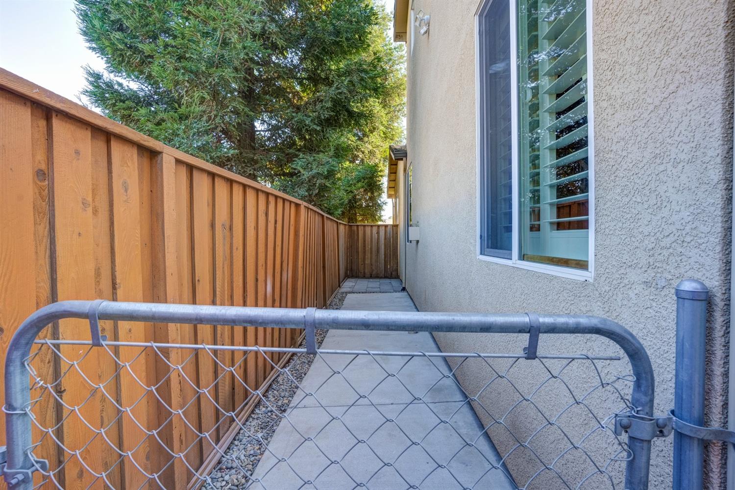 692 Blueberry Lane Madera, CA 93638 - Photo 35 of 43