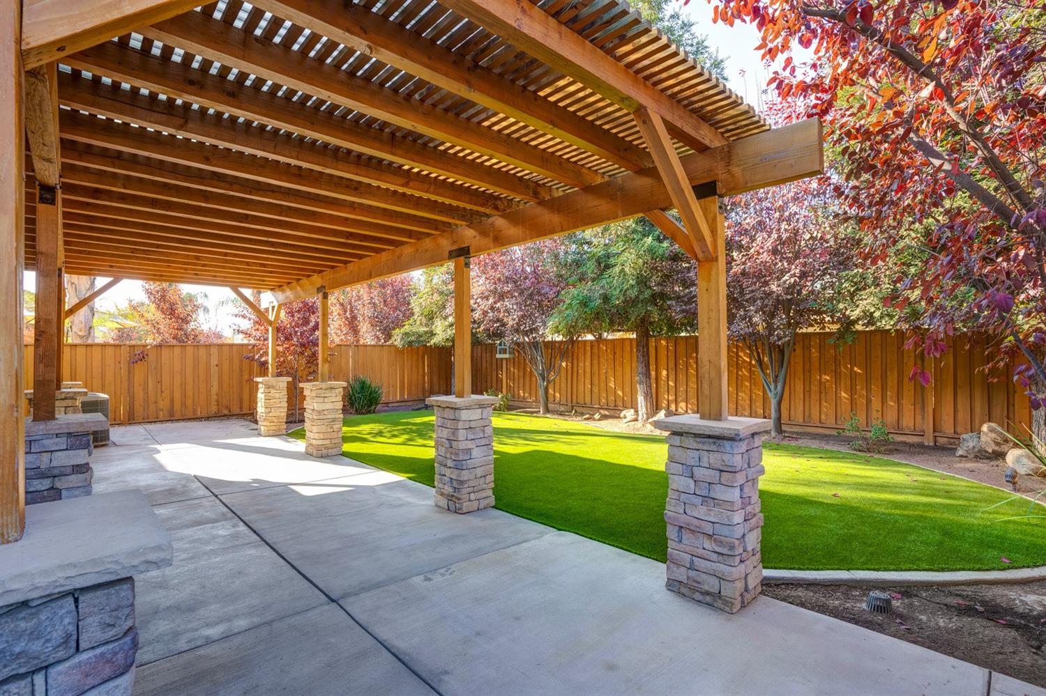 692 Blueberry Lane Madera, CA 93638 - Photo 36 of 43