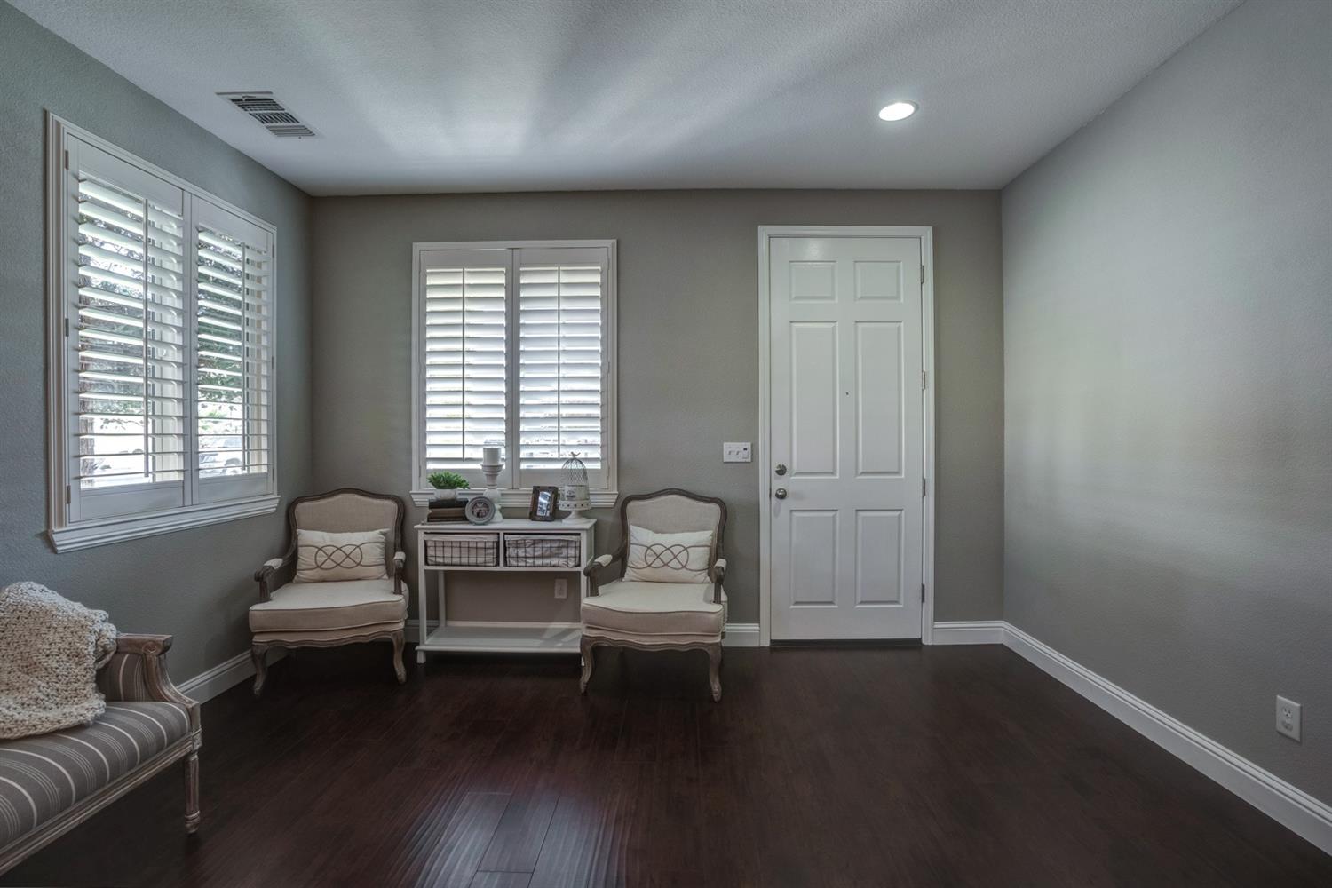 692 Blueberry Lane Madera, CA 93638 - Photo 5 of 43