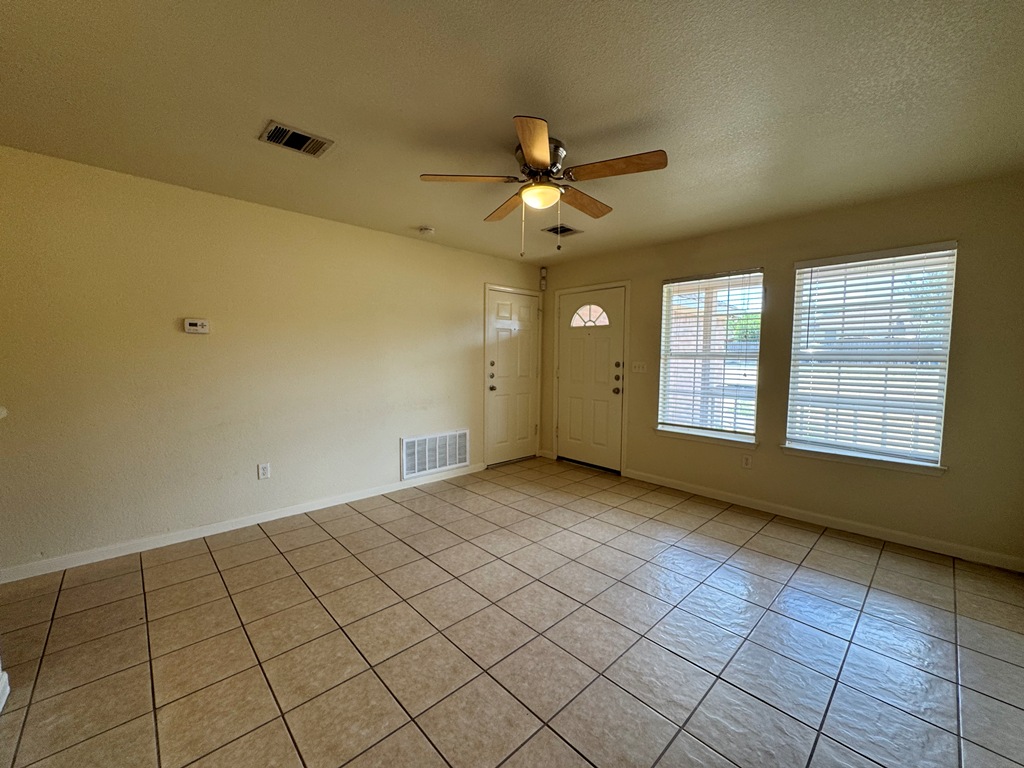 7309 Ritchie Drive Austin, TX 78724 - Photo 4 of 40 Gallery Image 4