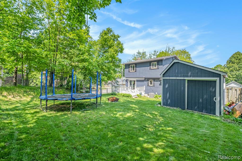 602 Davis Street Fenton, MI 48430 - Photo 25 of 30 Gallery Image 25