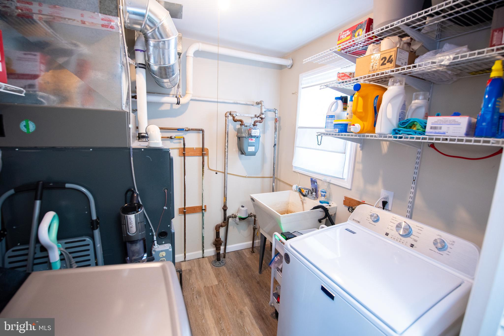 452 Elm Avenue Maple Shade, NJ 08052 - Photo 31 of 31 a utility room with dryer and washer