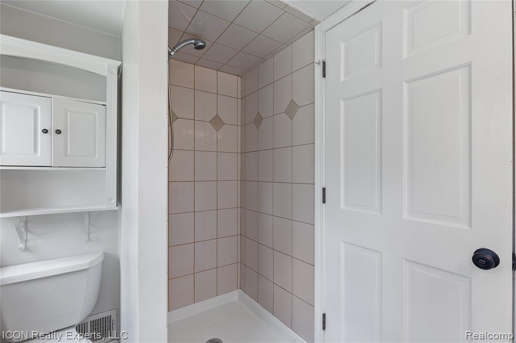 2145 Sexton Road Howell, MI 48843 - Photo 25 of 41