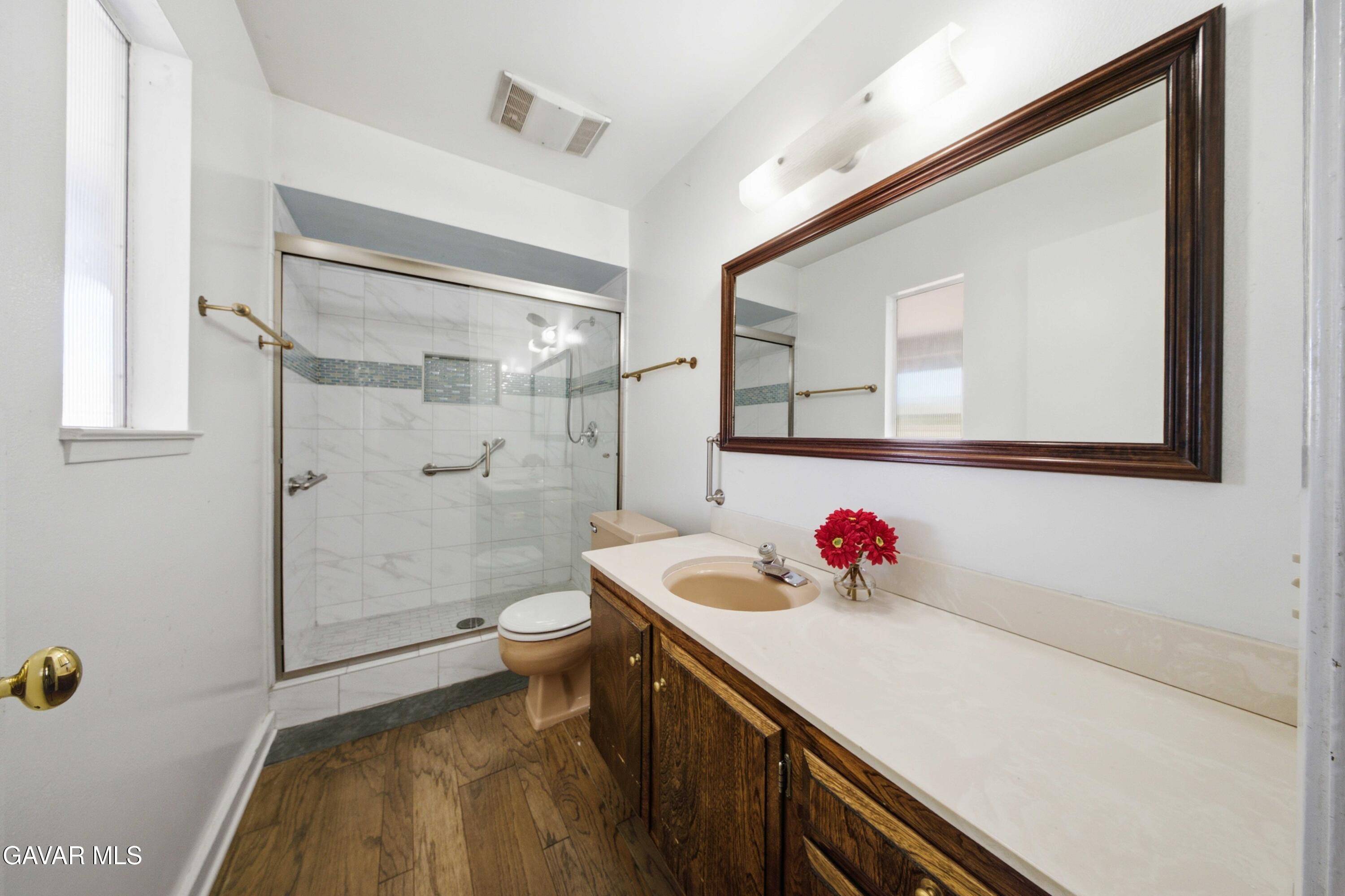 43944 Halcom Avenue Lancaster, CA 93536 - Photo 9 of 28 43944 Halcom Ave-9