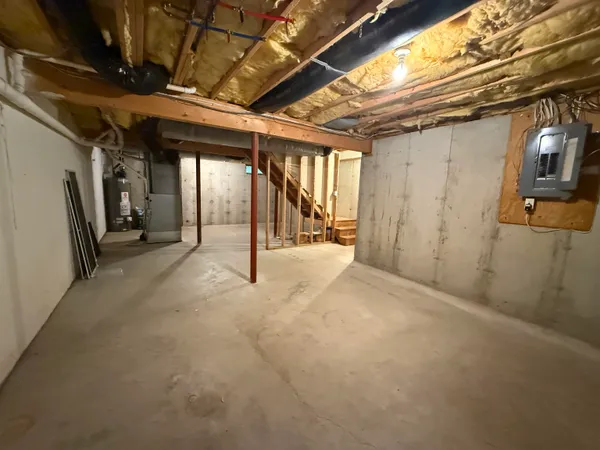 $3,000 | 144 Main Street, Unit 2, Fremont, NH 03044