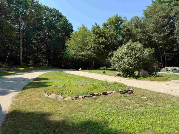 $3,000 | 144 Main Street, Unit 2, Fremont, NH 03044