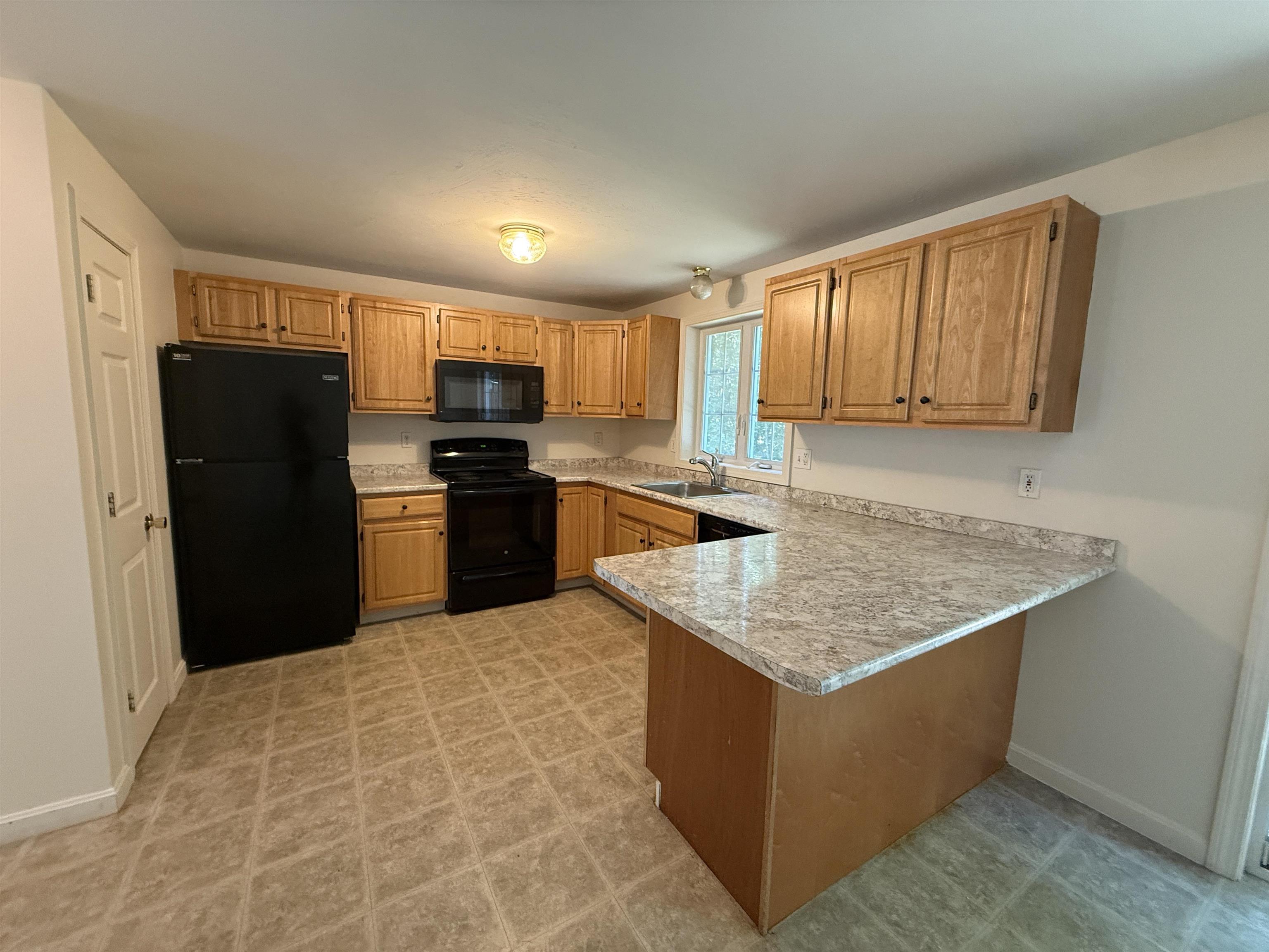 144 Main Street, Unit 2 Fremont, NH 03044 - Photo 3 of 25