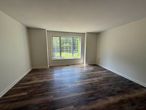$3,000 | 144 Main Street, Unit 2, Fremont, NH 03044