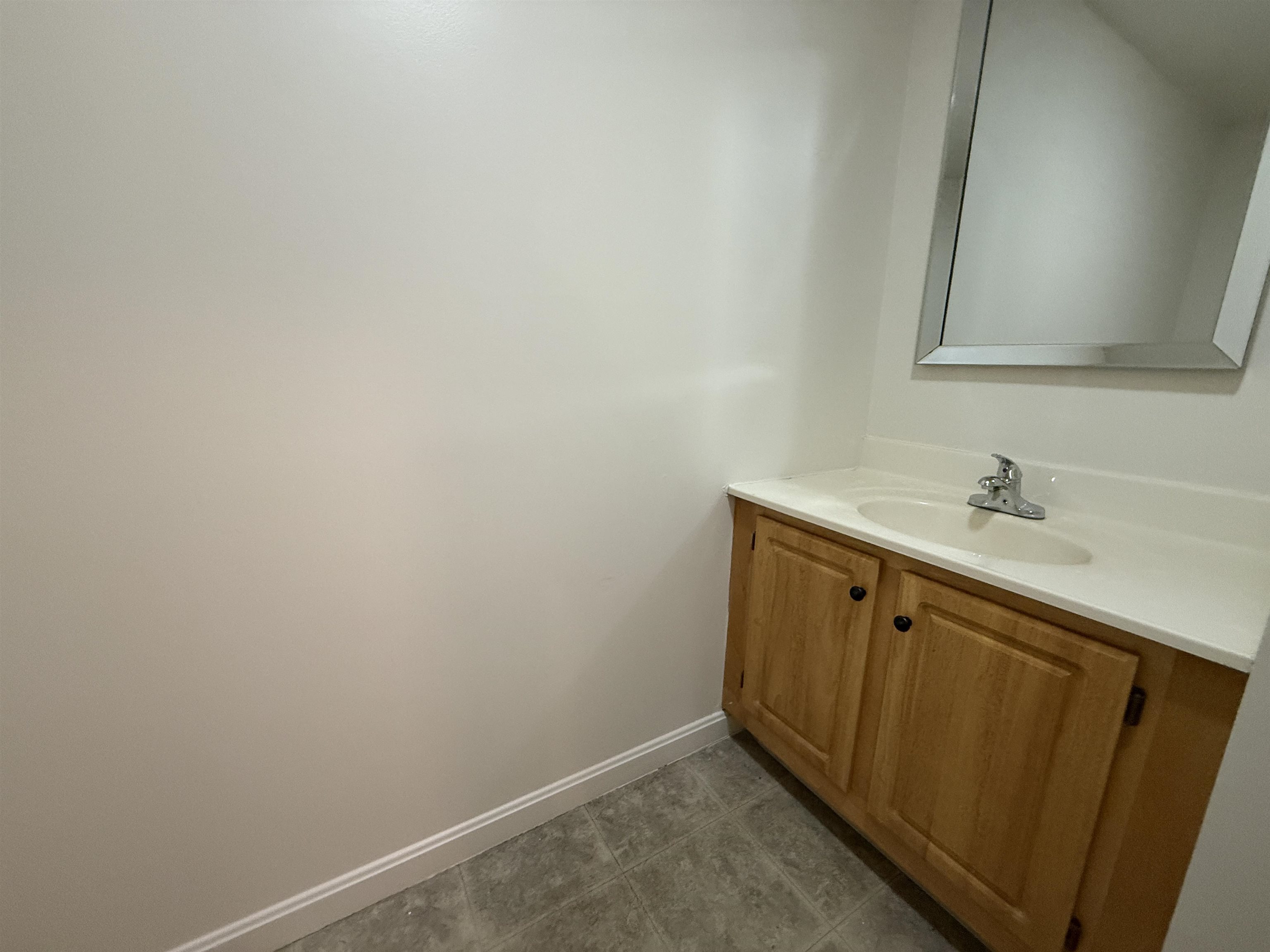 144 Main Street, Unit 2 Fremont, NH 03044 - Photo 9 of 25