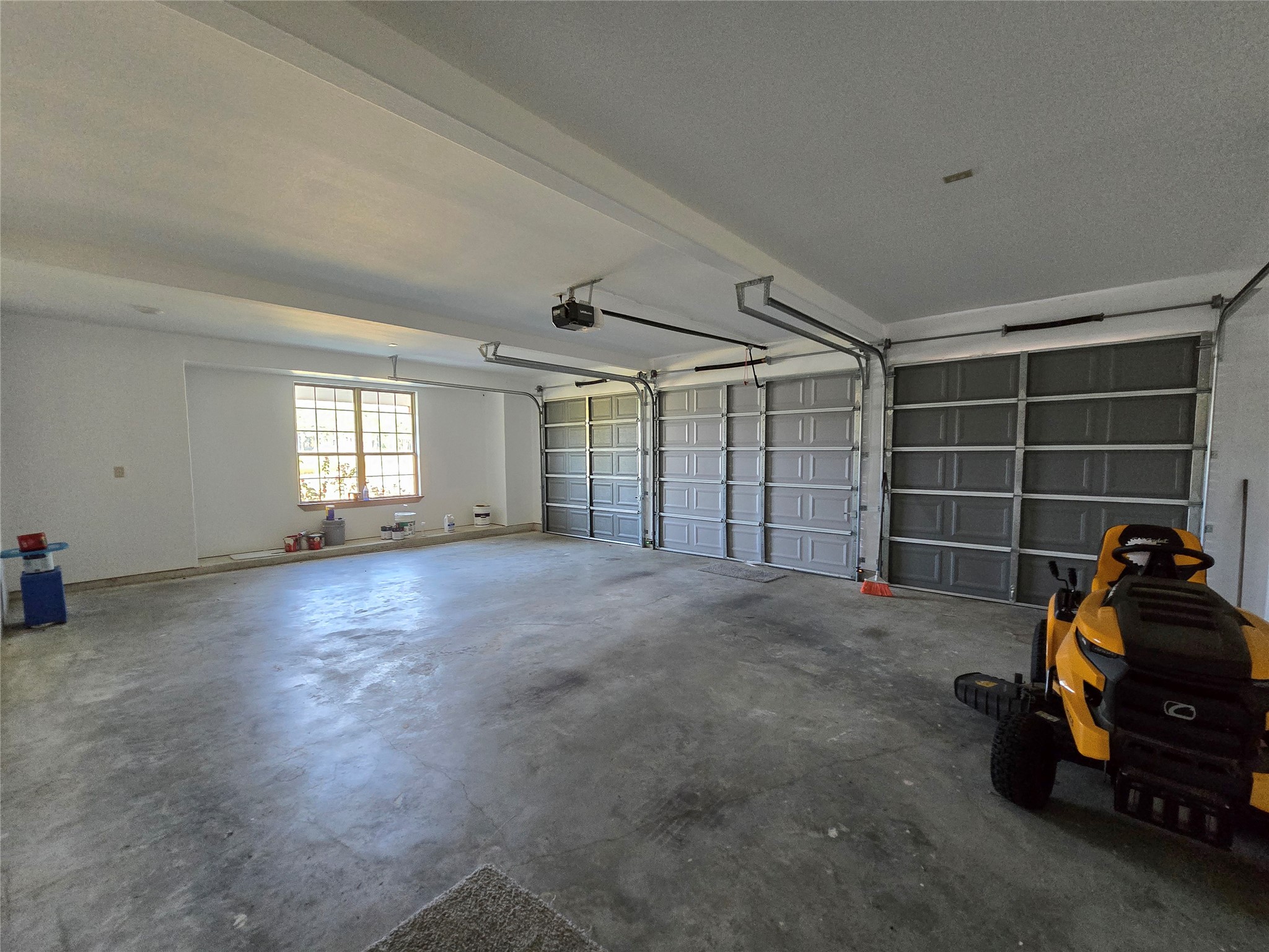 2002 White Doe Court Cleveland, TX 77328 - Photo 27 of 49