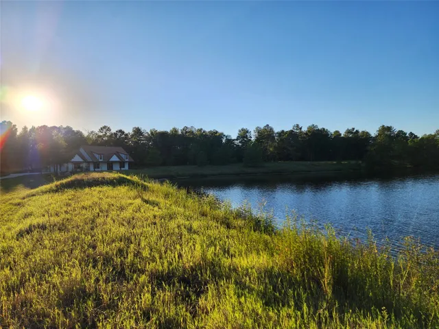 $450,000 | 2002 White Doe Court, Cleveland, TX 77328