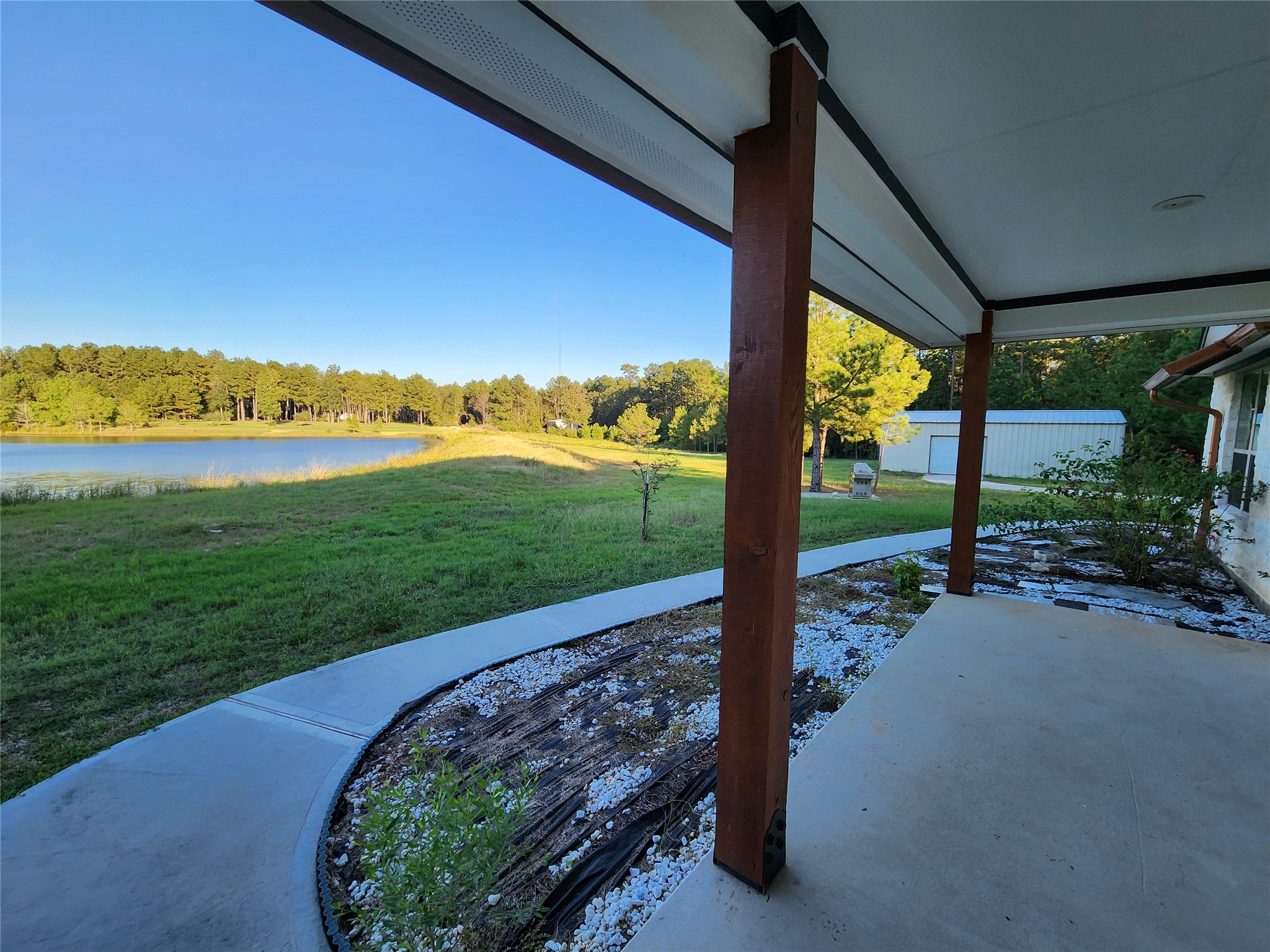 2002 White Doe Court Cleveland, TX 77328 - Photo 42 of 49