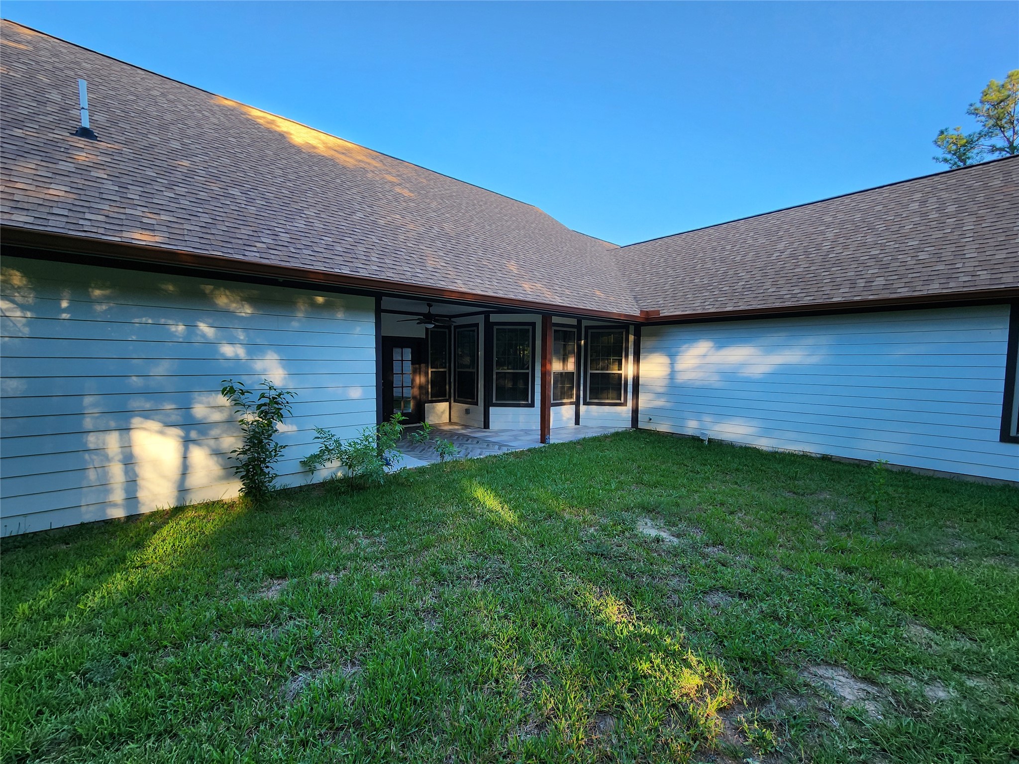 2002 White Doe Court Cleveland, TX 77328 - Photo 45 of 49