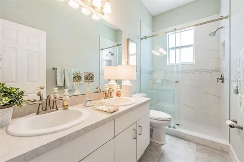 $695,000 | 19119 Mandarin Grove Place, Tampa, FL 33647