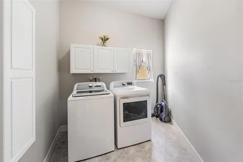 $695,000 | 19119 Mandarin Grove Place, Tampa, FL 33647