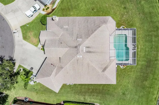 $695,000 | 19119 Mandarin Grove Place, Tampa, FL 33647