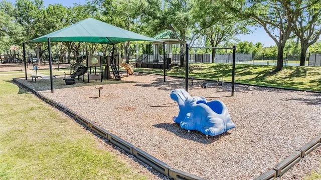 $695,000 | 19119 Mandarin Grove Place, Tampa, FL 33647