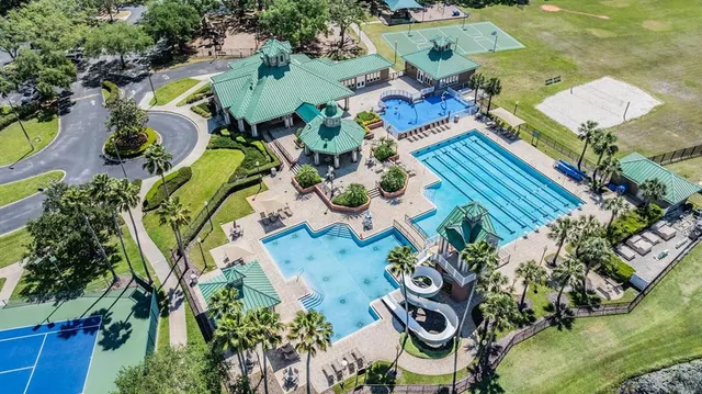 $695,000 | 19119 Mandarin Grove Place, Tampa, FL 33647