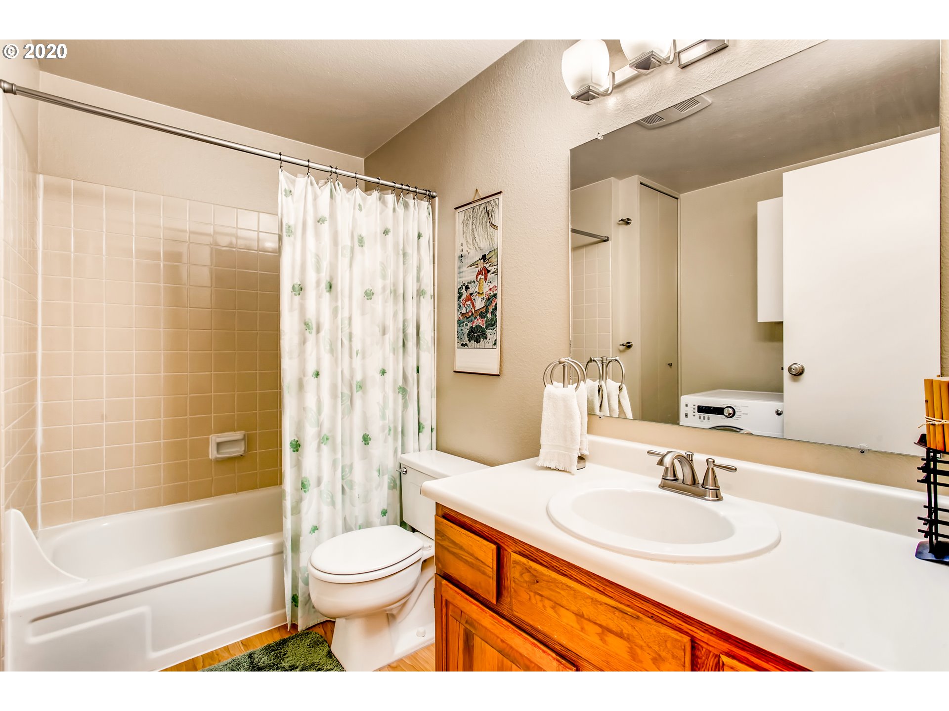 5557 Southwest Multnomah Boulevard Portland, OR 97219 - Photo 11 of 21