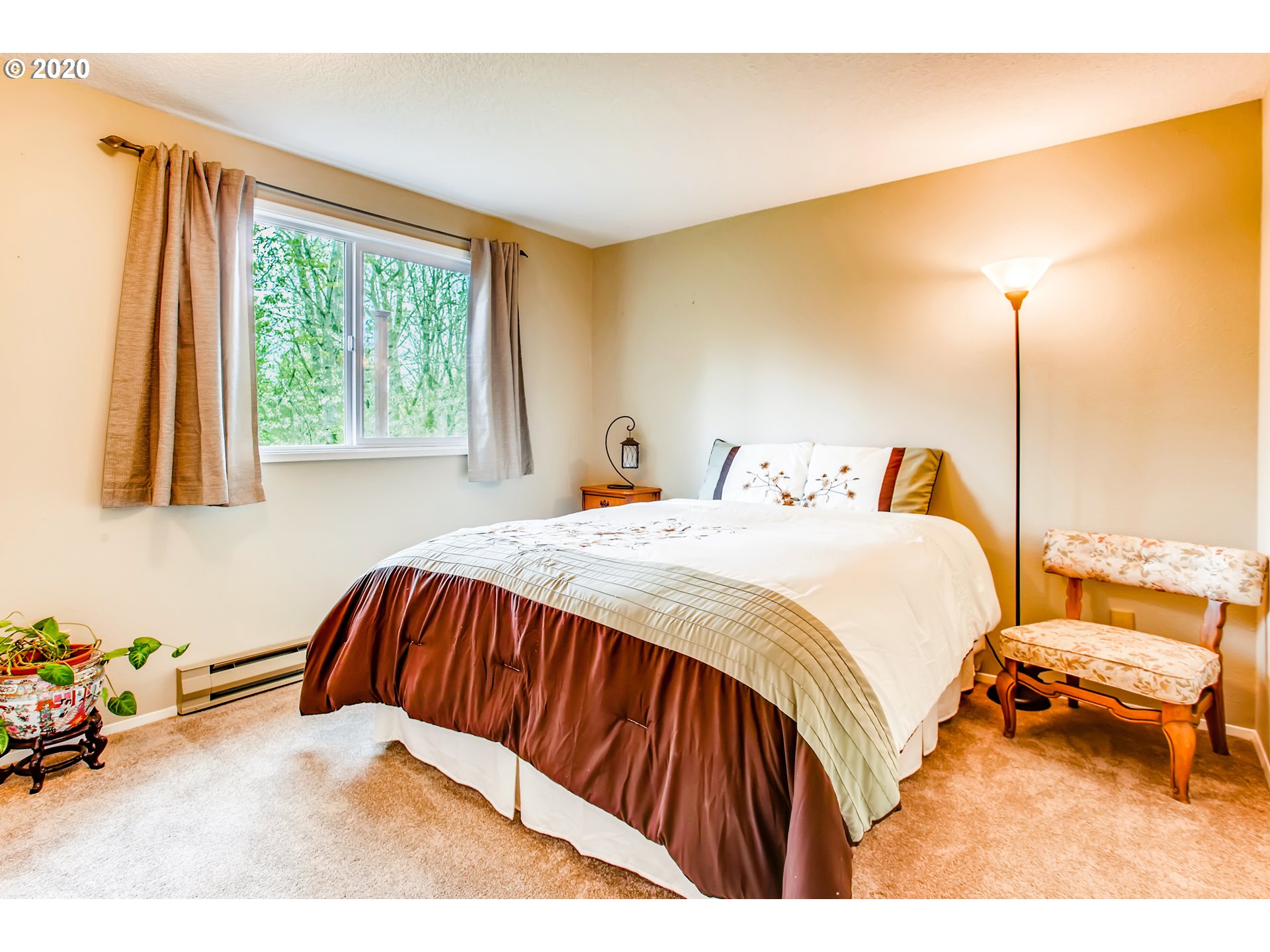 5557 Southwest Multnomah Boulevard Portland, OR 97219 - Photo 12 of 21