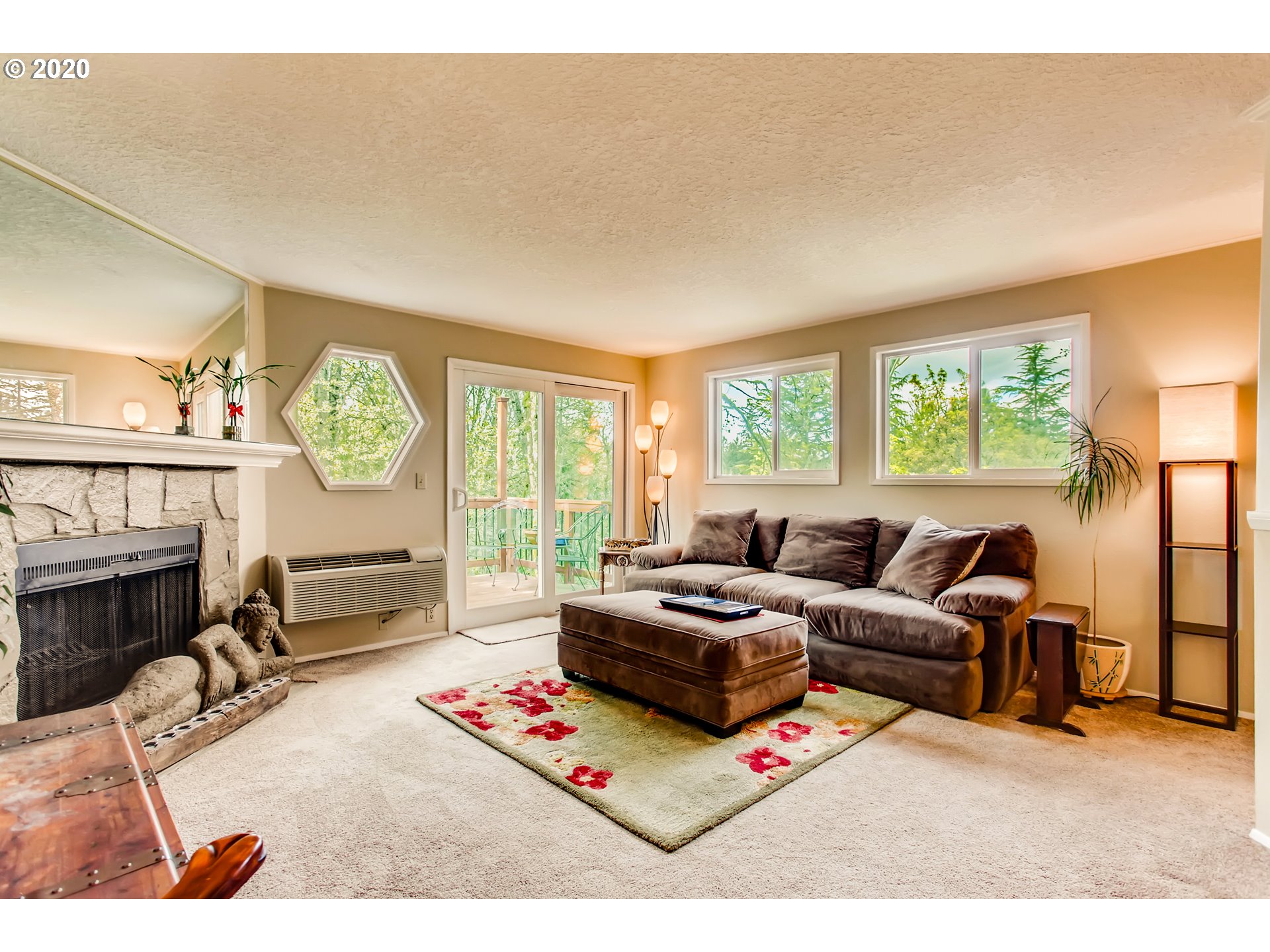 5557 Southwest Multnomah Boulevard Portland, OR 97219 - Photo 4 of 21