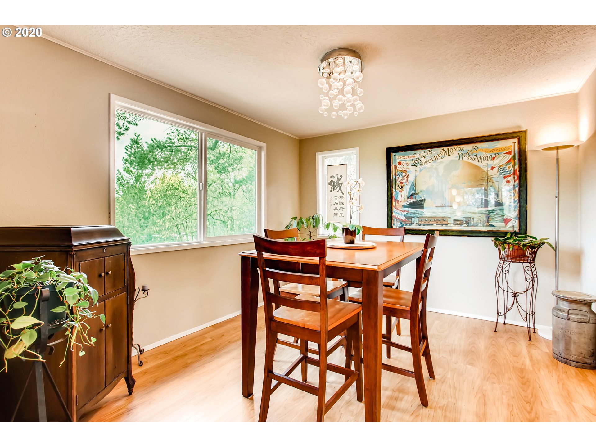 5557 Southwest Multnomah Boulevard Portland, OR 97219 - Photo 10 of 21