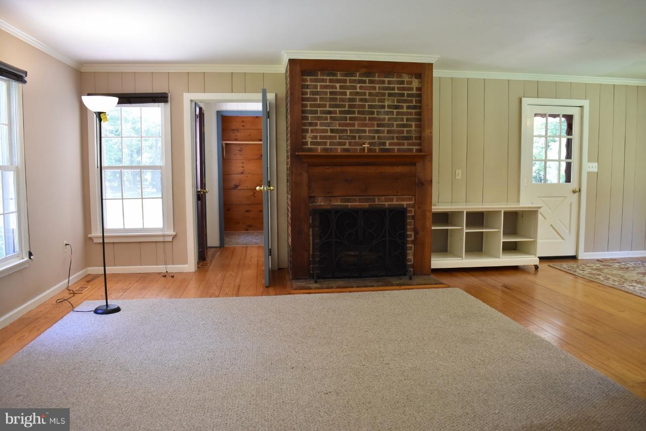 9640 Bantry Road Easton, MD 21601 - Photo 16 of 24 Living Room
