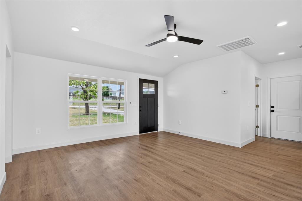 10900 Reeder Lane Forney, TX 75126 - Photo 7 of 36