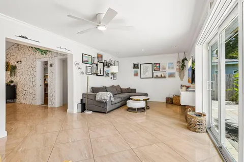 $1,020,000 | 4716 Southwest 35th Avenue, Fort Lauderdale, FL 33312